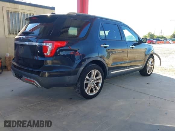 2017 Ford Explorer Limited z VIN 1FM5K7F8XHGC75136, wystawiony jako IAAI lot #43440453 z przebiegiem 122 807 mil mil oraz . Historia ofert i sprzedaży dostępna na DreamBid. Obrazek 4.