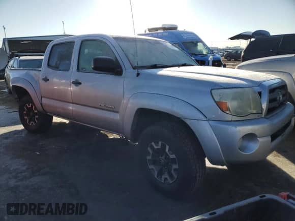 2010 Toyota Tacoma z VIN 5TELU4EN8AZ687095, wystawiony jako Copart lot #71690205 z przebiegiem 219 899 mil mil oraz Nie do naprawy • Non repairable. Historia ofert i sprzedaży dostępna na DreamBid. Obrazek 4.