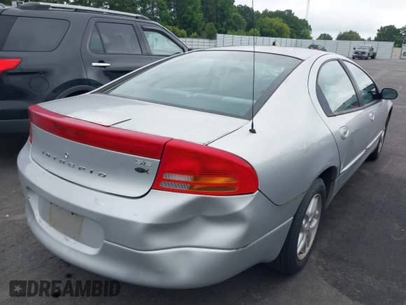 2002 Dodge Intrepid SE z VIN 2B3HD46R02H280538, wystawiony jako IAAI lot #42544861 z przebiegiem 128 466 mil mil oraz . Historia ofert i sprzedaży dostępna na DreamBid. Obrazek 4.