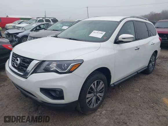 2019 Nissan Pathfinder S z VIN 5N1DR2MN2KC633945, wystawiony jako IAAI lot #41757390 z przebiegiem 120 214 mil mil oraz . Historia ofert i sprzedaży dostępna na DreamBid. Obrazek 2.