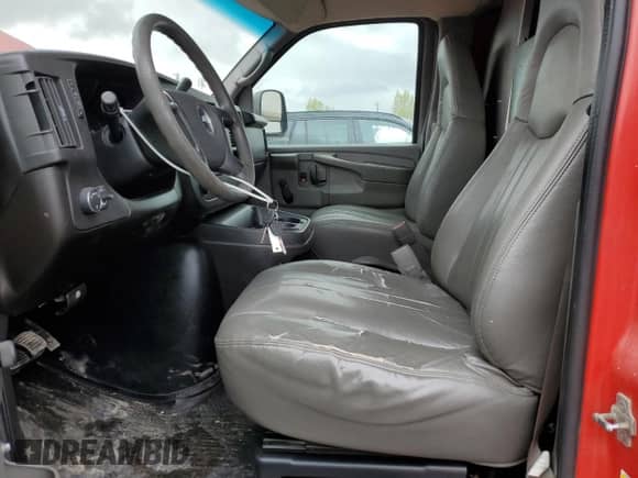 2008 Chevrolet City Express Cargo с VIN 1GCHG396981210089, выставлен на аукционе Copart как лот 54457724 с пробегом 120 768 миль миль и Списание • Salvage title. История ставок и продаж доступна на DreamBid. Изображение 7.