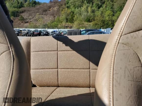 2002 Jeep Wrangler X z VIN 1J4FA39S12P776350, wystawiony jako Copart lot #82276415 z przebiegiem 196 023 mil mil oraz Szkoda całkowita • Salvage title. Historia ofert i sprzedaży dostępna na DreamBid. Obrazek 10.