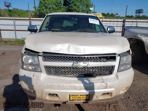 2010 Chevrolet Suburban LTZ с VIN 1GNUKKE36AR129309, выставлен на аукционе IAAI как лот 42280315 с пробегом 184 481 миль миль и . История ставок и продаж доступна на DreamBid. Изображение 11.