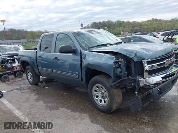 2011 Chevrolet Silverado 1500 LS z VIN 3GCPKREA9BG247515, wystawiony jako IAAI lot #42021206 z przebiegiem 129 046 mil mil oraz . Historia ofert i sprzedaży dostępna na DreamBid. Obrazek 12.