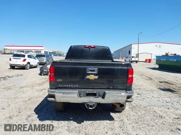 2015 Chevrolet Silverado 2500HD Work Truck с VIN 1GC1KUEG1FF635679, выставлен на аукционе IAAI как лот 41709491 с пробегом 129 623 миль миль и . История ставок и продаж доступна на DreamBid. Изображение 16.