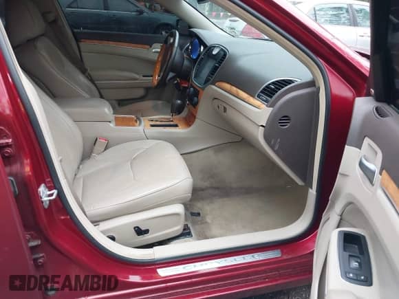 2014 Chrysler 300 C with VIN 2C3CCAET9EH157059, listed as a IAAI auction lot 41979473 with 111,099 mi miles and . Bid and sale history available at DreamBid. Image 5.