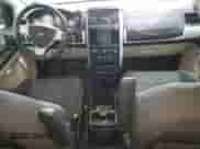 2010 Dodge Grand Caravan SXT z VIN 2D4RN5D17AR499253, wystawiony jako Copart lot #69954035 z przebiegiem 153 984 mil mil oraz Szkoda całkowita • Salvage title. Historia ofert i sprzedaży dostępna na DreamBid. Obrazek 8.