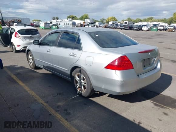 2007 Honda Accord LX SE с VIN 1HGCM56357A114789, выставлен на аукционе IAAI как лот 43437142 с пробегом 190 226 миль миль и . История ставок и продаж доступна на DreamBid. Изображение 3.