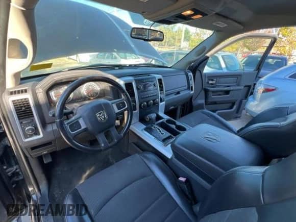 2010 Dodge 1500 Sport z VIN 3D7JV1ET0AG170621, wystawiony jako Copart lot #79923634 z przebiegiem 92 915 mil mil oraz Czysty tytuł • Clean title. Historia ofert i sprzedaży dostępna na DreamBid. Obrazek 9.
