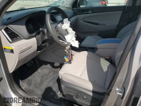 2017 Hyundai Tucson Eco с VIN KM8J33A28HU332989, выставлен на аукционе Copart как лот 81225835 с пробегом 83 450 миль миль и Списание • Salvage title. История ставок и продаж доступна на DreamBid. Изображение 7.