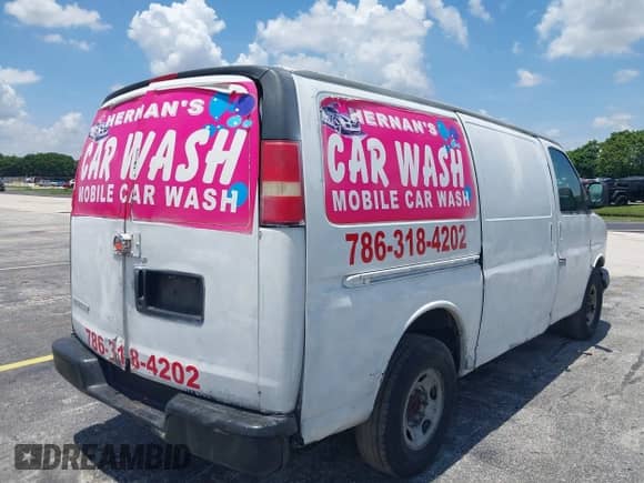 2007 Chevrolet Express Cargo z VIN 1GCGG25V071186234, wystawiony jako IAAI lot #42680616 z przebiegiem 358 942 mil mil oraz . Historia ofert i sprzedaży dostępna na DreamBid. Obrazek 13.