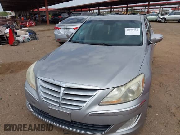 2013 Hyundai Genesis 3.8L with VIN KMHGC4DDXDU243061, listed as a IAAI auction lot 43079152 with 145,123 mi miles and . Bid and sale history available at DreamBid. Image 17.