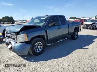 2010 Chevrolet Silverado 1500 LS z VIN 1GCSCREAXAZ224413, wystawiony jako Copart lot #77963294 z przebiegiem 273 433 mil mil oraz Szkoda całkowita • Salvage title. Historia ofert i sprzedaży dostępna na DreamBid. Obrazek 1.