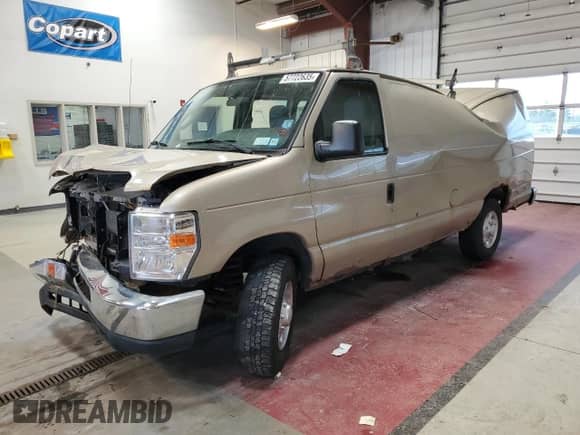 2013 Ford Econoline Cargo Commercial с VIN 1FTSS3EL5DDA33484, выставлен на аукционе Copart как лот 57722635 с пробегом 297 943 миль миль и Списание • Salvage title. История ставок и продаж доступна на DreamBid. Изображение 1.