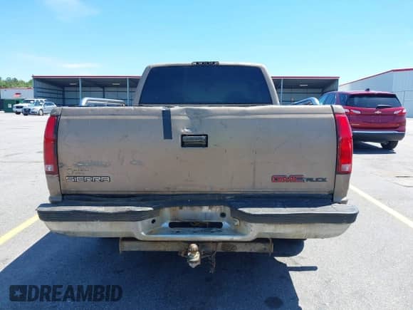 1996 GMC Sierra 1500 z VIN 2GTEC19M3T1502695, wystawiony jako IAAI lot #42199919 z przebiegiem 285 889 mil mil oraz . Historia ofert i sprzedaży dostępna na DreamBid. Obrazek 16.