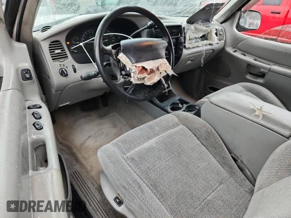 1997 Ford Explorer with VIN 1FMCU24E4VUA33730, listed as a Copart auction lot 62601625 with 100,600 mi miles and Clean title. Bid and sale history available at DreamBid. Image 8.
