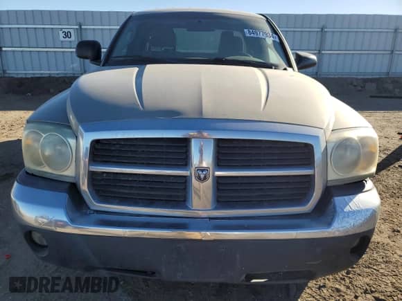 2005 Dodge Dakota SLT with VIN 1D7HE42K65S269227, listed as a Copart auction lot 84977934 with 135,031 mi miles and Salvage title. Bid and sale history available at DreamBid. Image 5.