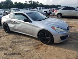 2010 Hyundai Genesis Coupe с VIN KMHHT6KD7AU009667, выставлен на аукционе Copart как лот 64902674 с пробегом 70 355 миль миль и Списание • Salvage title. История ставок и продаж доступна на DreamBid. Изображение 4.