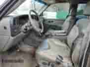 2002 GMC Sierra 1500 Denali z VIN 2GTFK69U921333849, wystawiony jako Copart lot #43101304 z przebiegiem 267 354 mil mil oraz Szkoda całkowita • Salvage title. Historia ofert i sprzedaży dostępna na DreamBid. Obrazek 7.