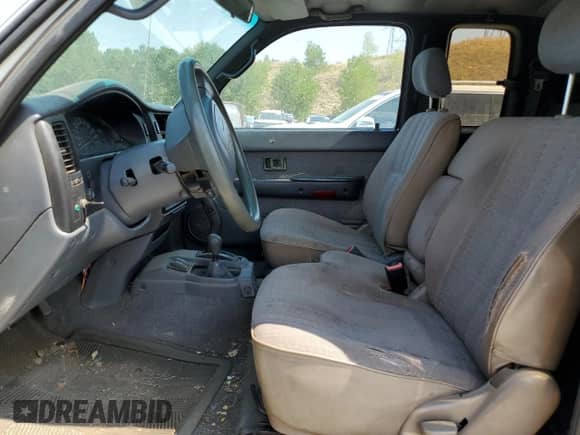 1997 Toyota Tacoma z VIN 4TAWN72N3VZ223211, wystawiony jako Copart lot #68947305 z przebiegiem 191 969 mil mil oraz Czysty tytuł • Clean title. Historia ofert i sprzedaży dostępna na DreamBid. Obrazek 7.