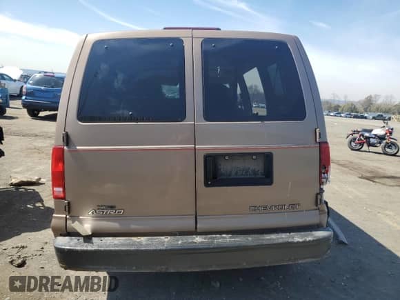1998 Chevrolet Astro с VIN 1GNEL19W7WB182424, выставлен на аукционе Copart как лот 49575185 с пробегом 131 741 миль миль и Списание • Salvage title. История ставок и продаж доступна на DreamBid. Изображение 6.