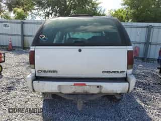 1996 Chevrolet Blazer с VIN 1GNCS13W4T2251083, выставлен на аукционе Copart как лот 89459095 с пробегом 147 830 миль миль и Списание • Salvage title. История ставок и продаж доступна на DreamBid. Изображение 6.