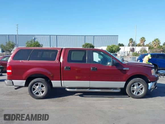 2006 Ford F-150 XLT z VIN 1FTRW12W66FA95179, wystawiony jako IAAI lot #43240737 z przebiegiem 228 563 mil mil oraz . Historia ofert i sprzedaży dostępna na DreamBid. Obrazek 12.