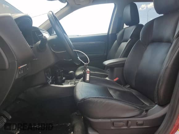 2020 Mitsubishi Outlander ES с VIN JA4AZ3A3XLZ038429, выставлен на аукционе Copart как лот 80798915 с пробегом 144 888 миль миль и Чистый • Clean title. История ставок и продаж доступна на DreamBid. Изображение 7.