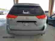 2014 Toyota Sienna L с VIN 5TDZK3DC9ES494614, выставлен на аукционе Copart как лот 57758975 с пробегом 147 221 миль миль и Списание • Salvage title. История ставок и продаж доступна на DreamBid. Изображение 6.