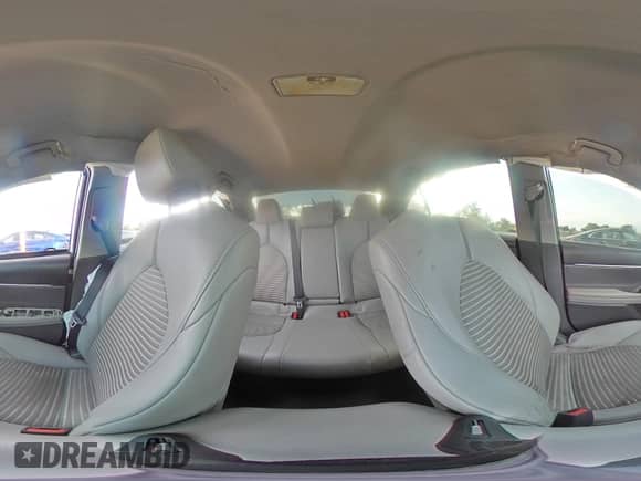 2019 Toyota Camry LE с VIN 4T1B11HK6KU210594, выставлен на аукционе Copart как лот 66894775 с пробегом Не указан миль и Списание • Salvage title. История ставок и продаж доступна на DreamBid. Изображение 14.