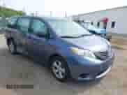 2017 Toyota Sienna L z VIN 5TDZZ3DC3HS805986, wystawiony jako IAAI lot #42509132 z przebiegiem 181 905 mil mil oraz . Historia ofert i sprzedaży dostępna na DreamBid. Obrazek 1.