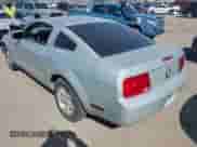 2006 Ford Mustang Standard with VIN 1ZVFT80N765121287, listed as a IAAI auction lot 43442943 with 161,926 mi miles and . Bid and sale history available at DreamBid. Image 3.