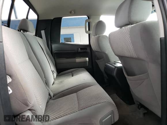 2008 Toyota Tundra z VIN 5TFCV54118X008593, wystawiony jako Copart lot #86814015 z przebiegiem 247 891 mil mil oraz Czysty tytuł • Clean title. Historia ofert i sprzedaży dostępna na DreamBid. Obrazek 10.