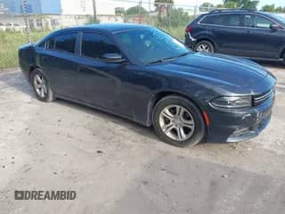 2016 Dodge Charger SE z VIN 2C3CDXBG7GH173416, wystawiony jako IAAI lot #43020630 z przebiegiem 152 374 mil mil oraz . Historia ofert i sprzedaży dostępna na DreamBid. Obrazek 1.