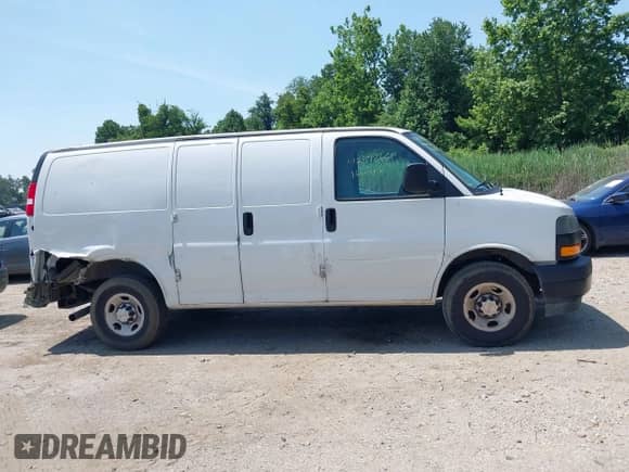 2021 Chevrolet Express Cargo with VIN 1GCWGAFP7M1240646, listed as a IAAI auction lot 42578661 with 134,242 mi miles and . Bid and sale history available at DreamBid. Image 13.