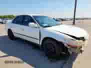 1999 Honda Accord LX z VIN 1HGCG5640XA121200, wystawiony jako Copart lot #70757615 z przebiegiem 240 754 mil mil oraz Szkoda całkowita • Salvage title. Historia ofert i sprzedaży dostępna na DreamBid. Obrazek 4.