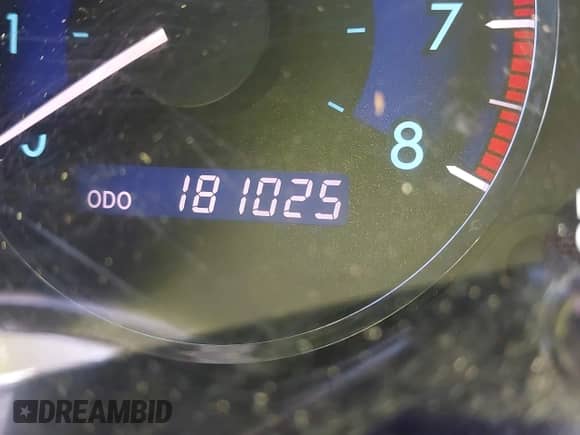 2008 Toyota Sienna LE z VIN 5TDZK23C48S127636, wystawiony jako IAAI lot #43404720 z przebiegiem 181 025 mil mil oraz . Historia ofert i sprzedaży dostępna na DreamBid. Obrazek 7.