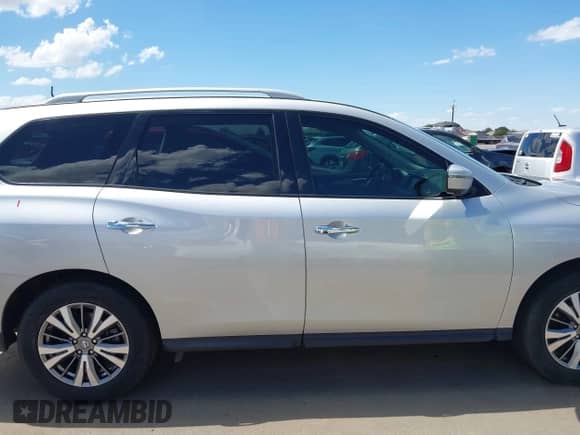 2018 Nissan Pathfinder SL с VIN 5N1DR2MMXJC611696, выставлен на аукционе IAAI как лот 43211165 с пробегом 74 015 миль миль и . История ставок и продаж доступна на DreamBid. Изображение 13.