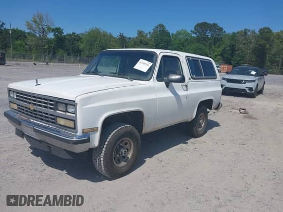 1990 Chevrolet Blazer с VIN 1GNEV18K0LF177515, выставлен на аукционе IAAI как лот 42168956 с пробегом 295 707 миль миль и . История ставок и продаж доступна на DreamBid. Изображение 2.
