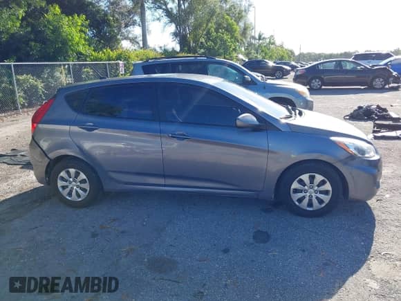 2015 Hyundai Accent GS с VIN KMHCT5AE9FU208922, выставлен на аукционе IAAI как лот 43278208 с пробегом 108 111 миль миль и . История ставок и продаж доступна на DreamBid. Изображение 13.