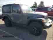 2023 Jeep Wrangler Sport с VIN 1C4GJXAN9PW573212, выставлен на аукционе Copart как лот 78471414 с пробегом 21 688 миль миль и Списание • Salvage title. История ставок и продаж доступна на DreamBid. Изображение 4.