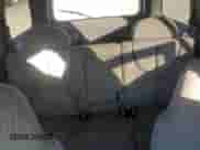 2000 Dodge Durango z VIN 1B4HR28Y1YF145875, wystawiony jako Copart lot #87317464 z przebiegiem Nie podano mil oraz Czysty tytuł • Clean title. Historia ofert i sprzedaży dostępna na DreamBid. Obrazek 10.