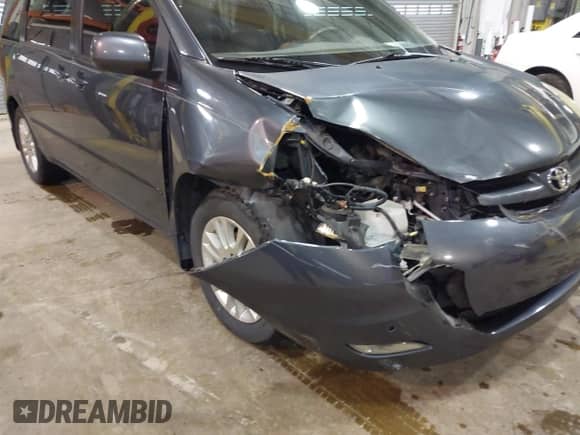 2010 Toyota Sienna XLE с VIN 5TDYK4CC2AS309994, выставлен на аукционе IAAI как лот 41487495 с пробегом Не указан миль и . История ставок и продаж доступна на DreamBid. Изображение 6.