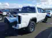 2018 Toyota Tacoma SR5 с VIN 3TMAZ5CN4JM053345, выставлен на аукционе IAAI как лот 41448361 с пробегом 67 245 миль миль и . История ставок и продаж доступна на DreamBid. Изображение 4.