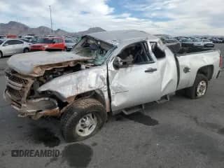 2011 Chevrolet Silverado 2500HD LT с VIN 1GC2KXCG0BZ260191, выставлен на аукционе Copart как лот 43340915 с пробегом Не указан миль и Списание • Salvage title. История ставок и продаж доступна на DreamBid. Изображение 1.