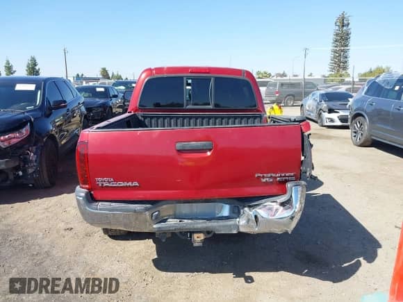 2005 Toyota Tacoma PreRunner with VIN 5TEJU62N25Z127375, listed as a IAAI auction lot 43416471 with 233,274 mi miles and . Bid and sale history available at DreamBid. Image 16.