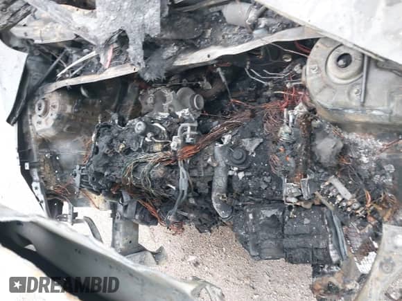 2014 Hyundai Sonata Limited with VIN 5NPEC4AB3EH948021, listed as a IAAI auction lot 42181033 with Not provided miles and . Bid and sale history available at DreamBid. Image 10.