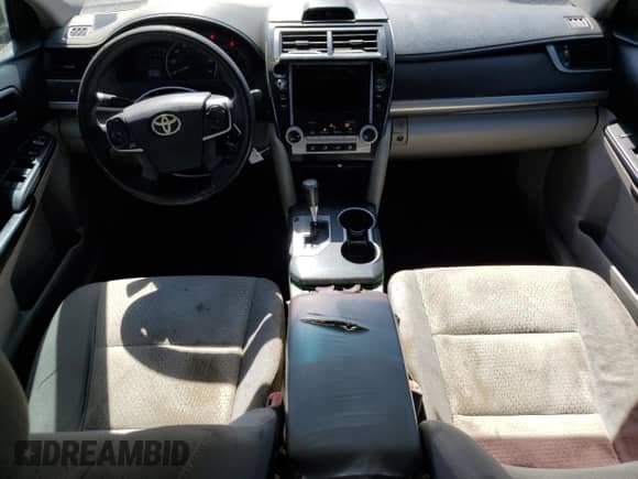 2012 Toyota Camry SE z VIN 4T1BF1FK0CU585578, wystawiony jako Copart lot #87018035 z przebiegiem 161 461 mil mil oraz Szkoda całkowita • Salvage title. Historia ofert i sprzedaży dostępna na DreamBid. Obrazek 9.