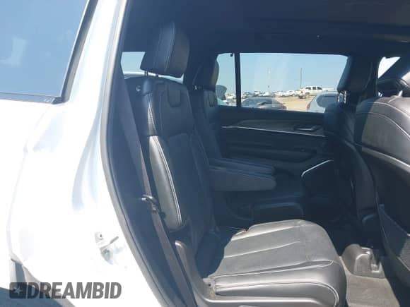 2023 Jeep Grand Cherokee Overland с VIN 1C4RJKDG1P8834135, выставлен на аукционе IAAI как лот 43206624 с пробегом 29 422 миль миль и . История ставок и продаж доступна на DreamBid. Изображение 8.