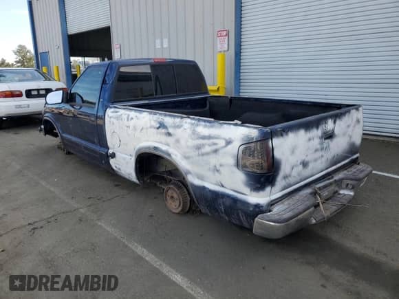 1999 Chevrolet S-10 с VIN 1GCCS14X1X8133382, выставлен на аукционе Copart как лот 47482475 с пробегом Не указан миль и На запчасти • Non repairable. История ставок и продаж доступна на DreamBid. Изображение 2.